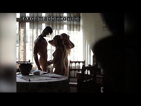 ❤️ Sex kamarátky pozývajú obrovského muža a trojku s ním ❤️❌ Šukanie video na sk.xxxifuck.ru ❌