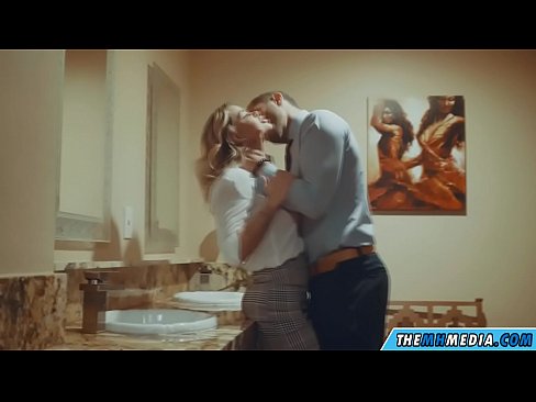 ❤️ Keď vás prsnatá blondínka zvádza na verejných toaletách ❤️❌ Šukanie video na sk.xxxifuck.ru ❌
